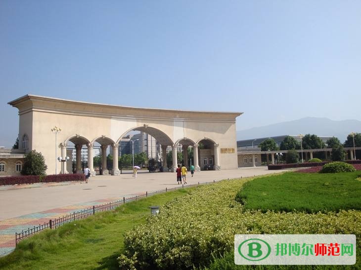 安慶師范大學(xué)招生辦聯(lián)系電話(huà)