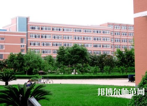 成都城市建設技工幼兒師范學校2018年報名條件、招生對象