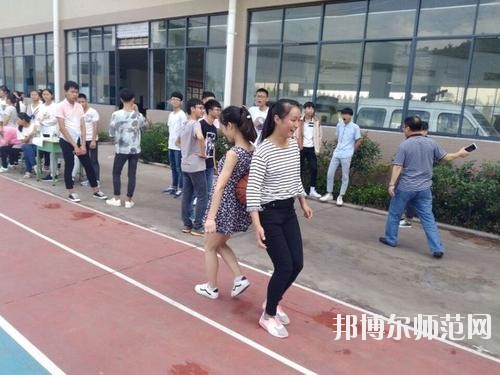 達州鳳凰職業(yè)技術(shù)幼兒師范學校網(wǎng)站網(wǎng)址