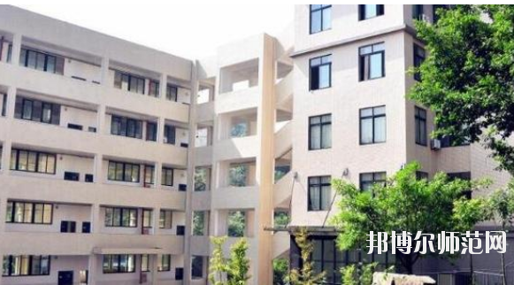 重慶現(xiàn)在讀什么幼師學校好