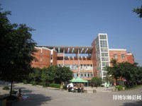 昆明2021年中專幼師學(xué)?？梢钥即髮? /><b>昆明2021年中專幼師學(xué)?？梢钥即髮?/b><span>2020-12-17 10:48</span><p>中專幼師學(xué)?？梢钥即髮?初中畢業(yè)后，很多同學(xué)由于許多方面的原因沒(méi)有選擇就讀高中，而是選擇了就讀職業(yè)院校，而在職業(yè)院校中</p></a></li>
            <li><a href=