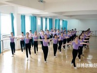 廣州2020年女生讀幼師學(xué)校學(xué)什么專(zhuān)業(yè)好