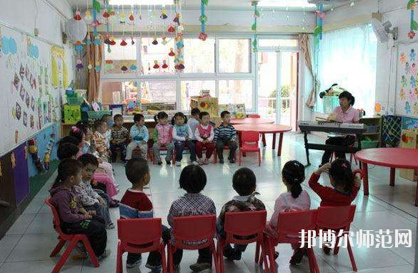 白銀2020年幼師學(xué)校什么專(zhuān)業(yè)有前途