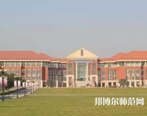 中國(guó)傳媒師范大學(xué)南廣學(xué)院2023年學(xué)費(fèi)、收費(fèi)多少