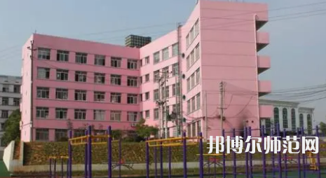 2023年達(dá)州高級(jí)技工幼兒師范學(xué)校報(bào)名條件、招生對象